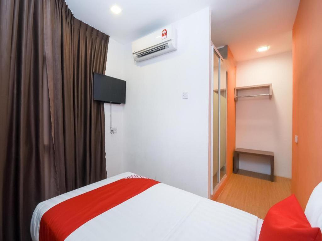 Oyo 1111 Harmony Stay Miri Exteriör bild