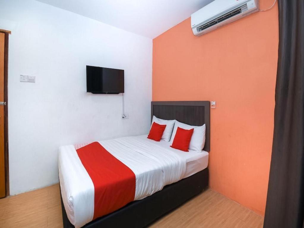 Oyo 1111 Harmony Stay Miri Exteriör bild