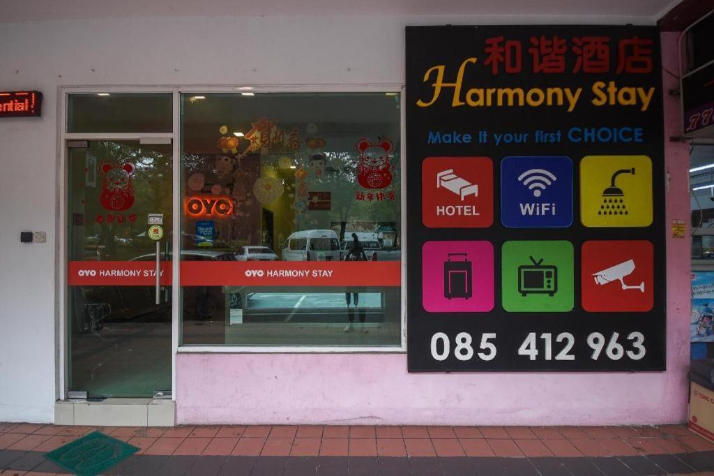 Oyo 1111 Harmony Stay Miri Exteriör bild