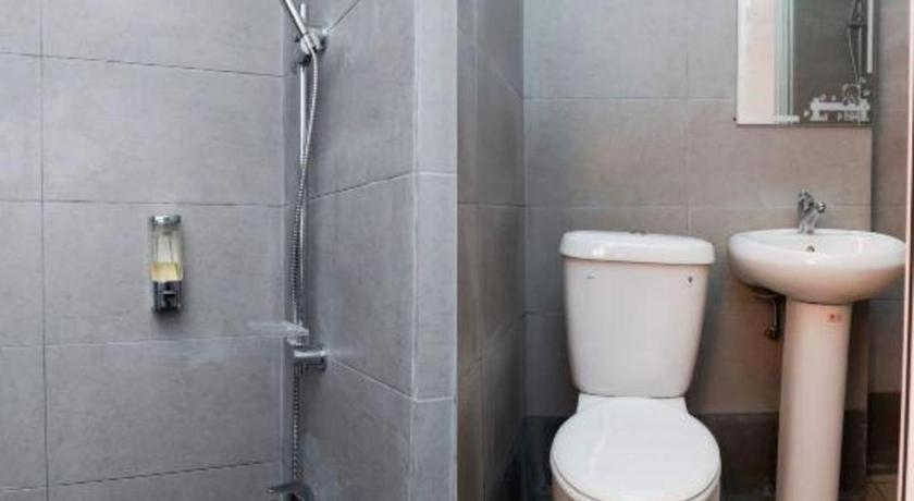 Oyo 1111 Harmony Stay Miri Exteriör bild