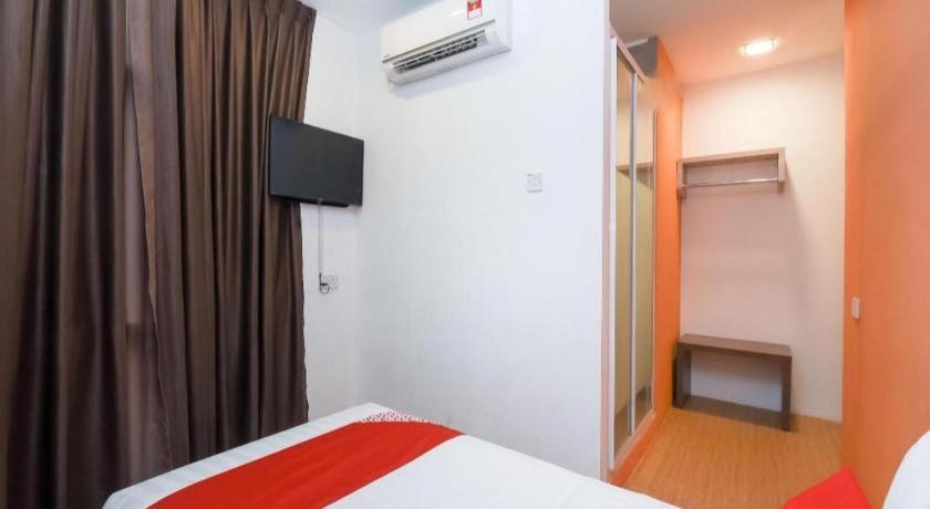 Oyo 1111 Harmony Stay Miri Exteriör bild