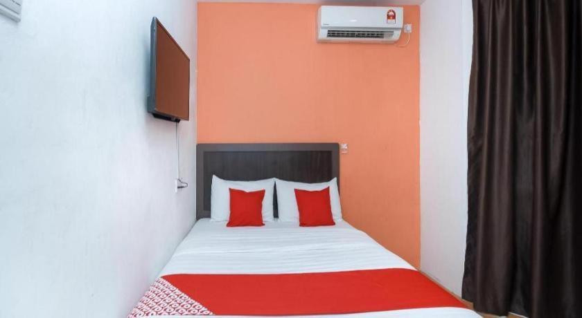 Oyo 1111 Harmony Stay Miri Exteriör bild